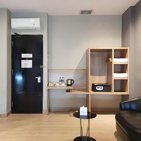 U Stay Hotel Mangga Besar Cakarta Dış mekan fotoğraf