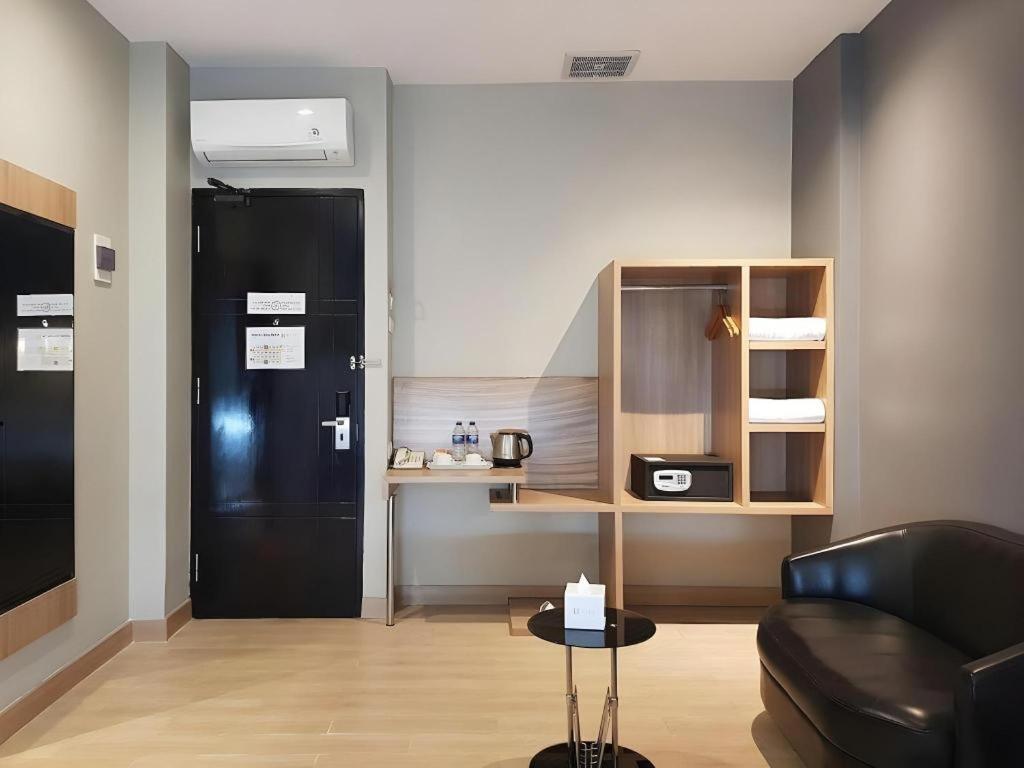U Stay Hotel Mangga Besar Cakarta Dış mekan fotoğraf