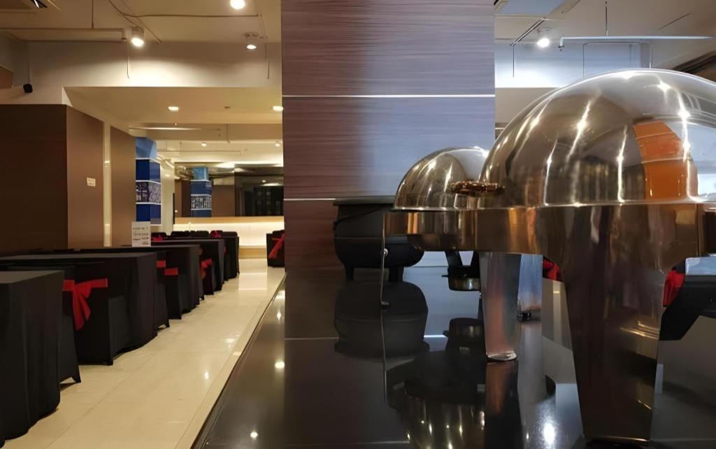 U Stay Hotel Mangga Besar Cakarta Dış mekan fotoğraf